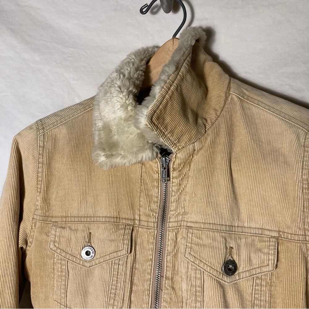 Hollister Size S Corduroy Bomber Jacket w/ Faux Fur Neck and Zipper Front - Picture 6 of 16